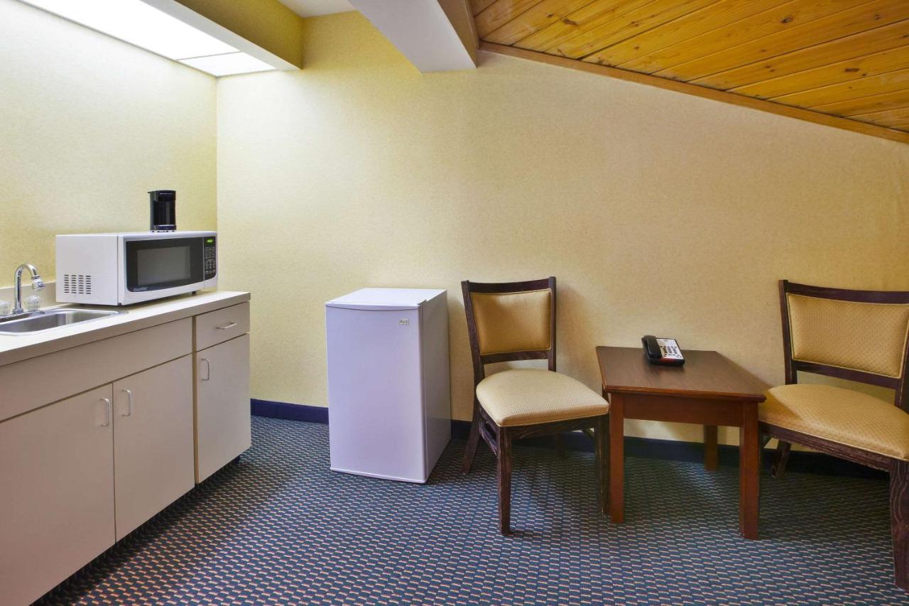 Quality Inn Marshall Near I-69 Kültér fotó